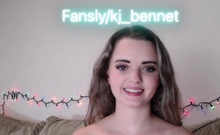 Sexy Amateur 18 Year Old Teen Fingering On Webcam